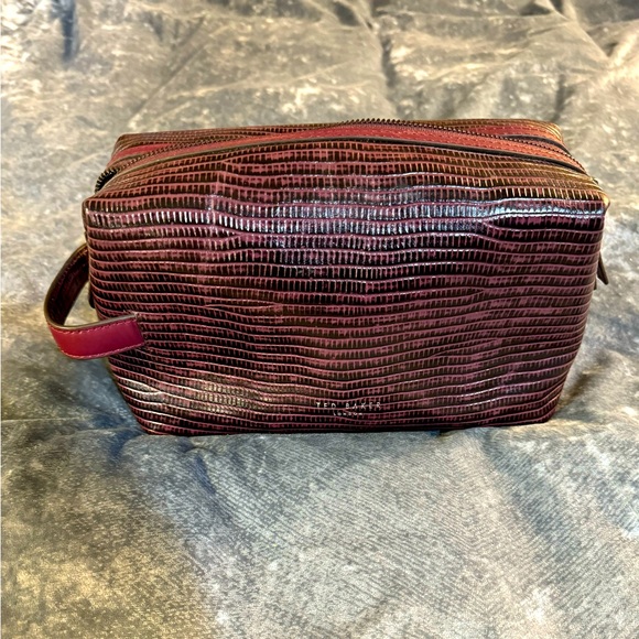 Ted Baker Toiletry Bag - Picture 1 of 7